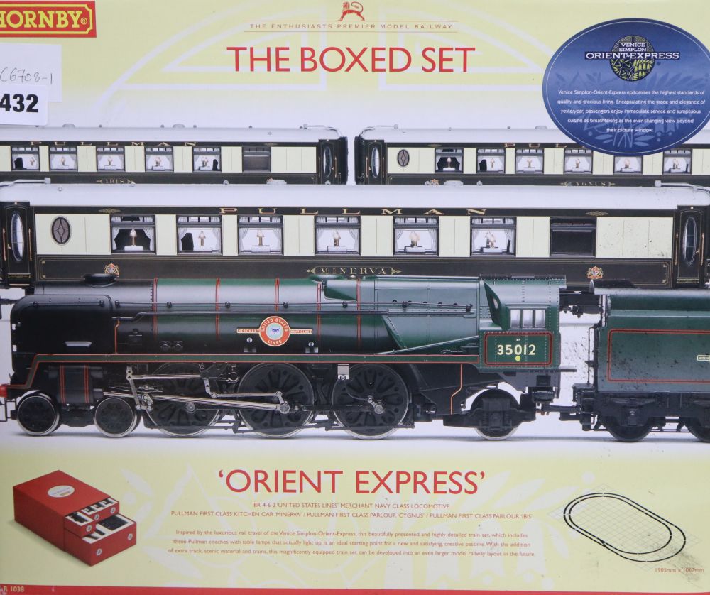 A Hornby Orient Express The Boxed Set 00 gauge